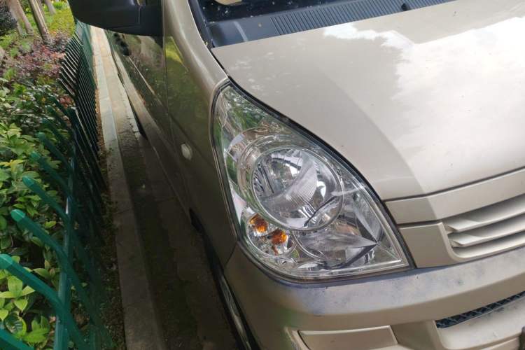 Used Wuling Rongguang 2020 1.2L S Base Model China VI Right Front Headlight