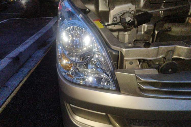 Used Wuling Rongguang 2020 1.2L S Base Model China VI Right Front Headlight