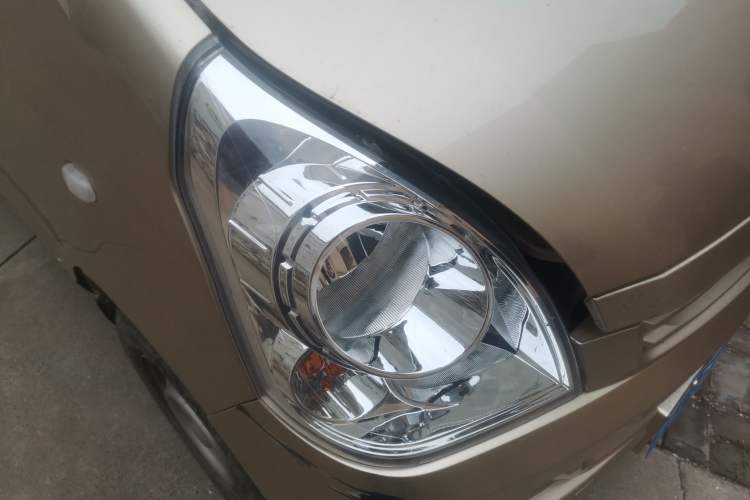 Used Wuling Rongguang 2020 1.2L S Base Model China VI Right Front Headlight