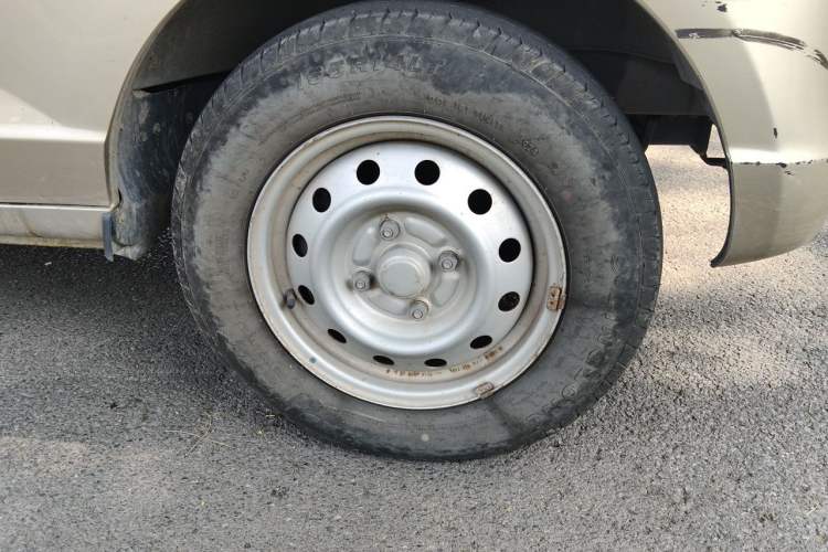 Used Wuling Rongguang  Right Front Wheel Hub