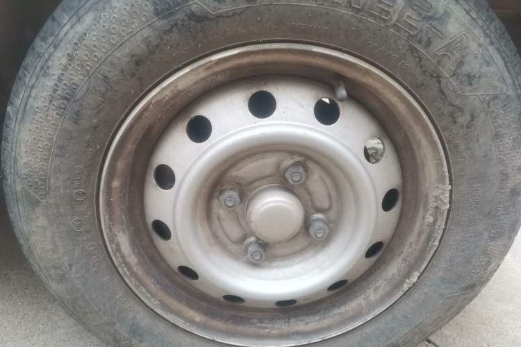 Used Wuling Rongguang 2020 1.2L S Base Model China VI Right Front Wheel Hub