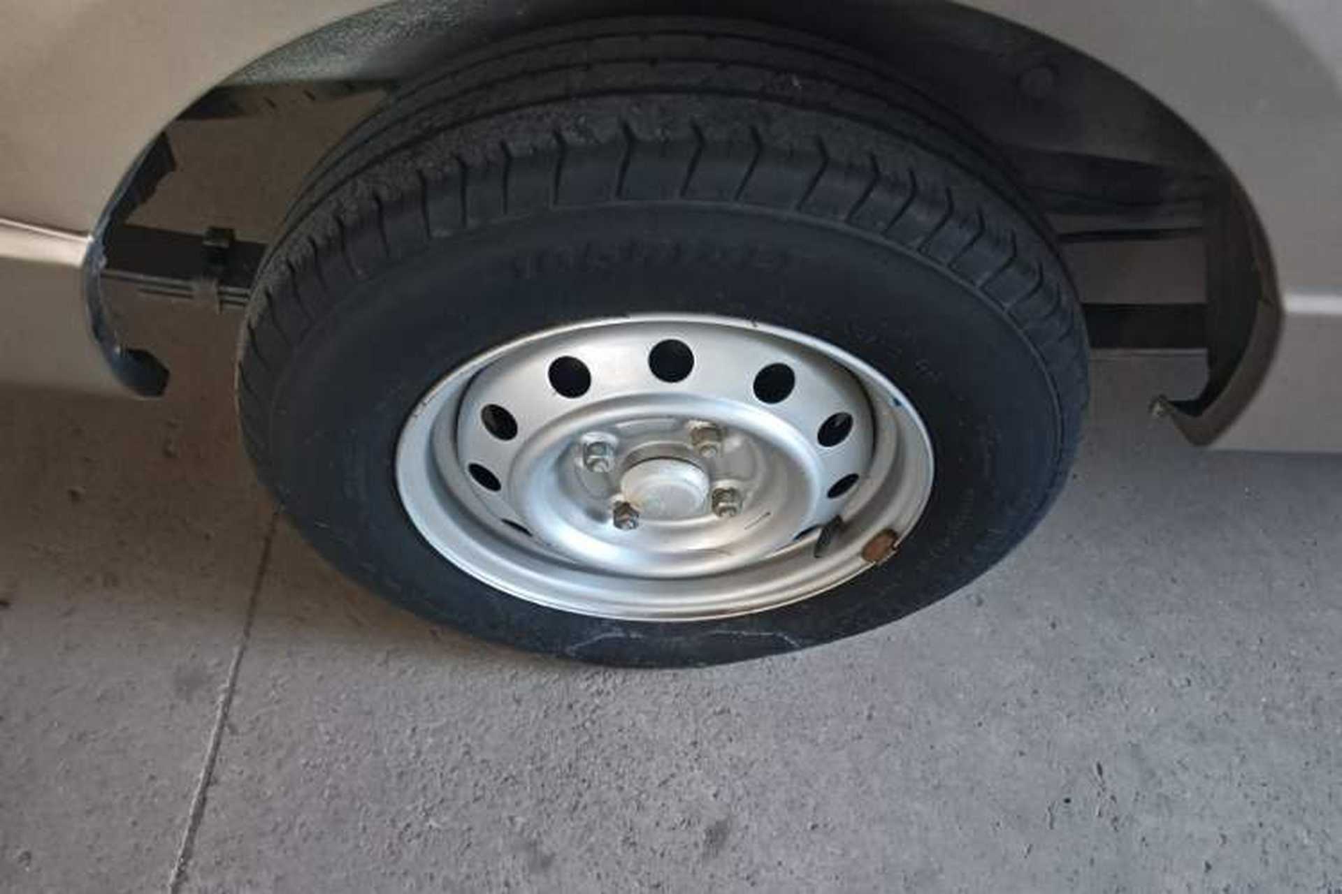 Used Wuling Rongguang 2020 1.2L S Base Model China VI Right Rear Wheel Hub