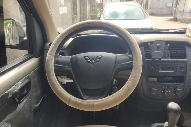 Used Wuling Rongguang 2020 1.2L S Base Model China VI Steering Wheel