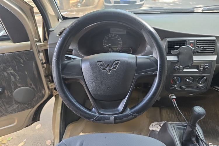 Used Wuling Rongguang 2020 1.5L Extended Basic Version China VI Standard L3C Steering Wheel
