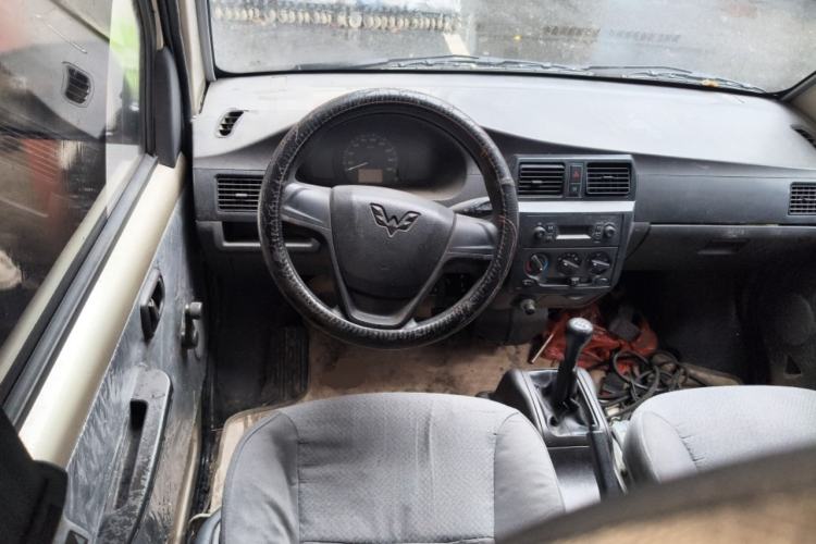 Used Wuling Rongguang 2020 1.5L Extended Basic Version China VI Standard L3C Steering Wheel