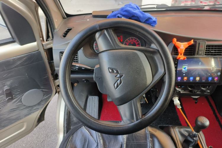 Used Wuling Rongguang 2020 1.5L Extended Basic Version China VI Standard L3C Steering Wheel