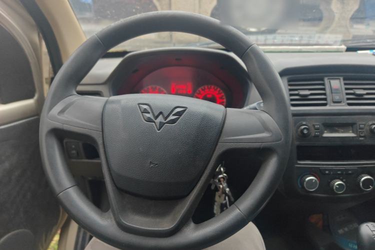 Used Wuling Rongguang 2020 1.2L S Base Model China VI Steering Wheel