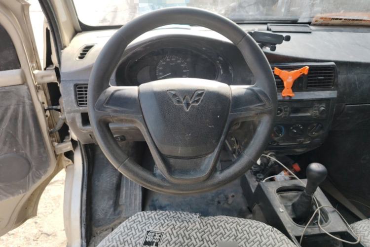 Used Wuling Rongguang 2020 1.5L Extended Basic Version China VI Standard L3C Steering Wheel