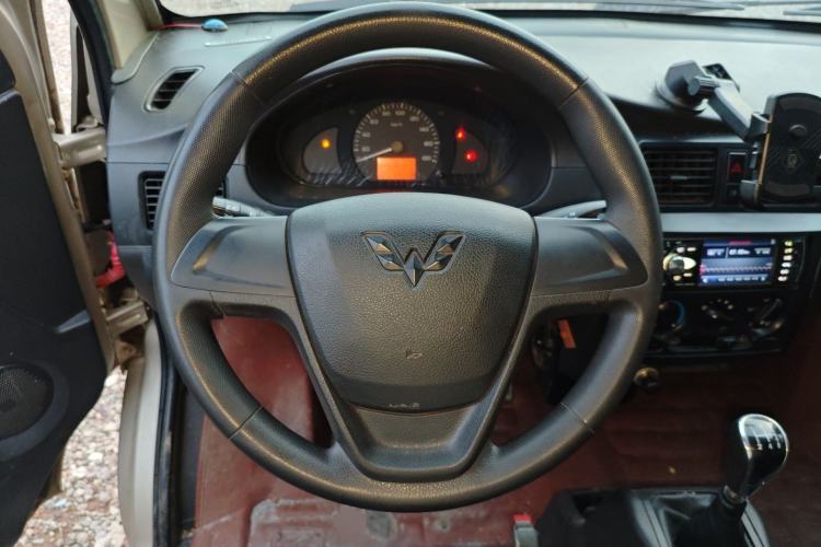 Used Wuling Rongguang 2020 1.5L Extended Basic Version China VI Standard L3C Steering Wheel
