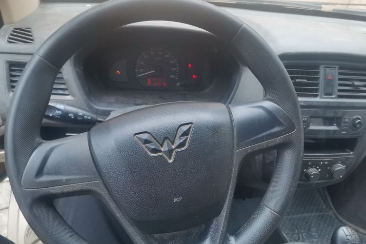 Used Wuling Rongguang 2020 1.2L S Base Model China VI Steering Wheel