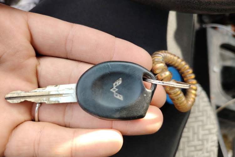 Used Wuling Rongguang 2020 1.5L Extended Basic Version China VI Standard L3C Vehicle Key