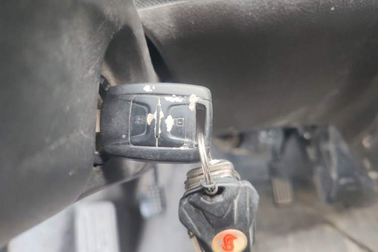 Used Wuling Rongguang 2020 1.5L Extended Basic Version China VI Standard L3C Vehicle Key