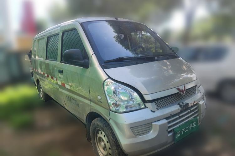 Used Wuling Rongguang 2021 1.5L Extended Basic Model Enclosed-Window Vehicle, 5-seater LAR Front Right 45 Deg