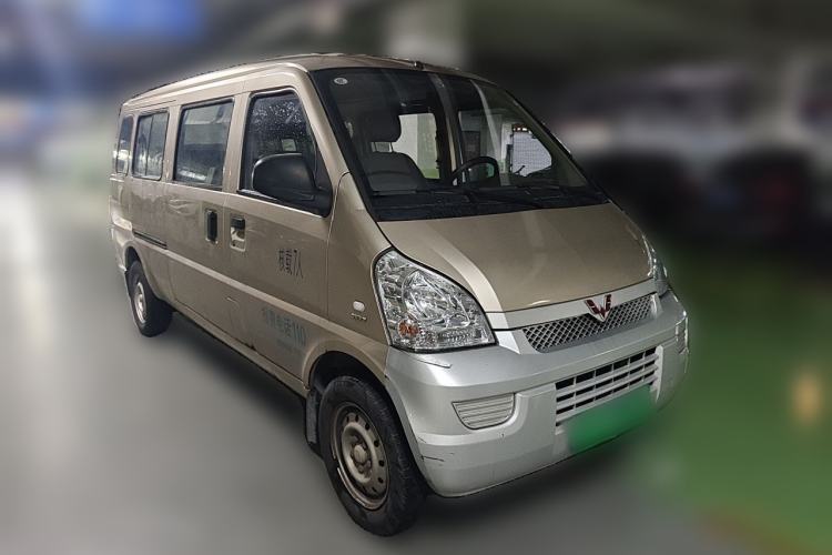 Used Wuling Rongguang 2021 1.5L Extended Standard Version with Air Conditioning – L3C Front Right 45 Deg