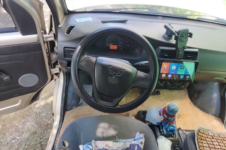 Used Wuling Rongguang 2021 1.5L Extended Basic Model Enclosed-Window Vehicle, 5-seater LAR Steering Wheel