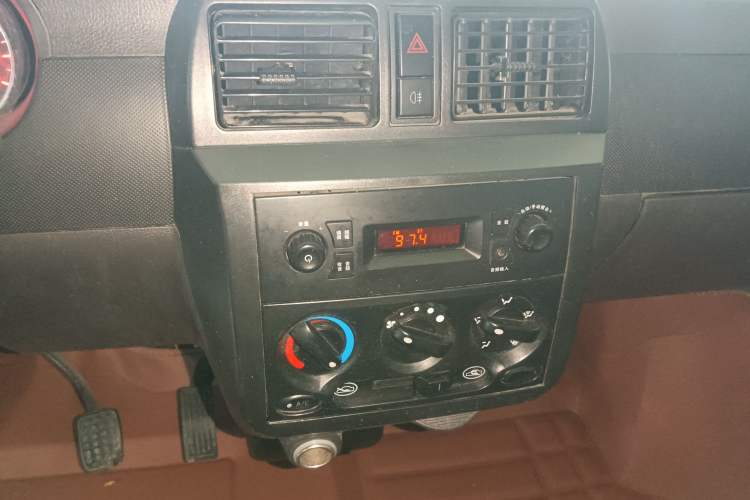 Used Wuling Rongguang 2021 1.5L Extended Basic Version L3C Audio And AC Panel