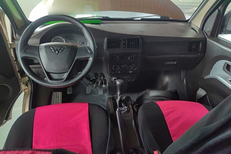Used Wuling Rongguang 2021 1.5L Extended Standard Version with Air Conditioning – L3C Center Console