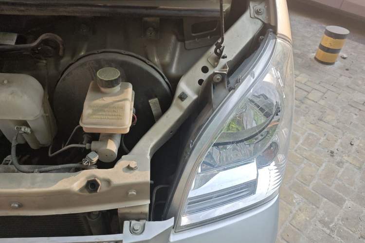 Used Wuling Rongguang 2021 1.5L Extended Standard Model Power-Assist Version LAR Engine Bay Left