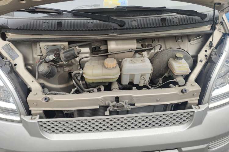 Used Wuling Rongguang 2021 1.5L Extended Basic Version L3C Engine Bay