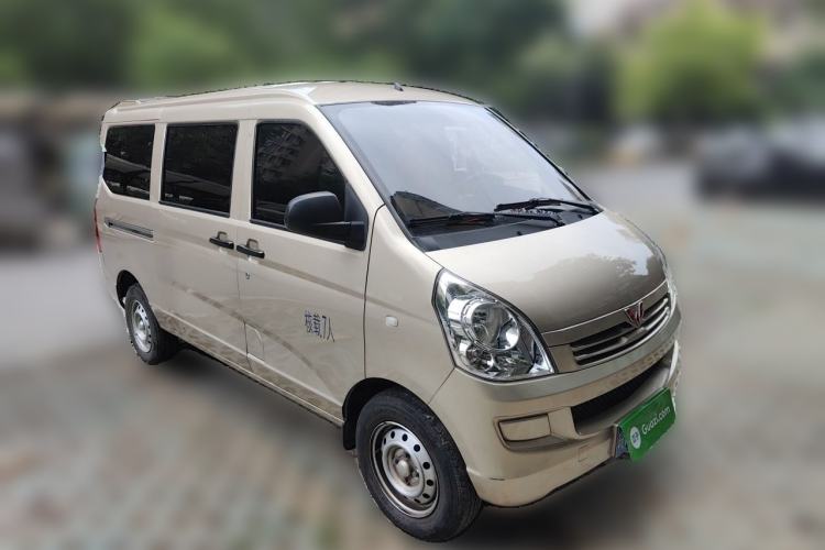 Used Wuling Rongguang 2021 1.2L S Base 7-Seater LSI Front Right 45 Deg