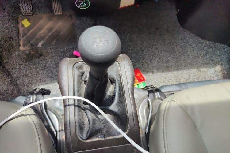 Used Wuling Rongguang 2021 1.5L Extended Standard Model Air-Conditioned Version LAR Gear Lever