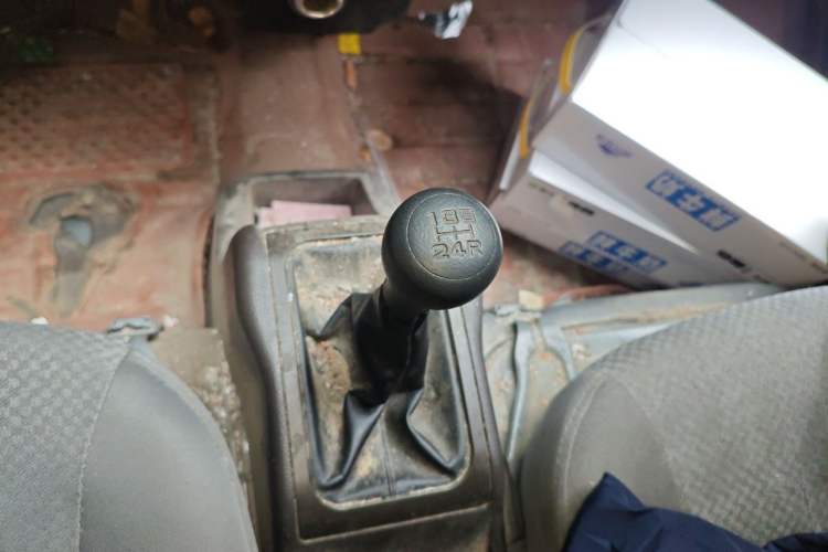 Used Wuling Rongguang 2021 1.5L Extended Basic Model LAR Gear Lever