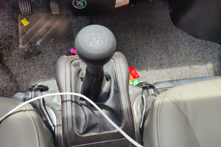 Used Wuling Rongguang 2021 1.5L Extended Standard Model Air-Conditioned Version LAR Gear Lever
