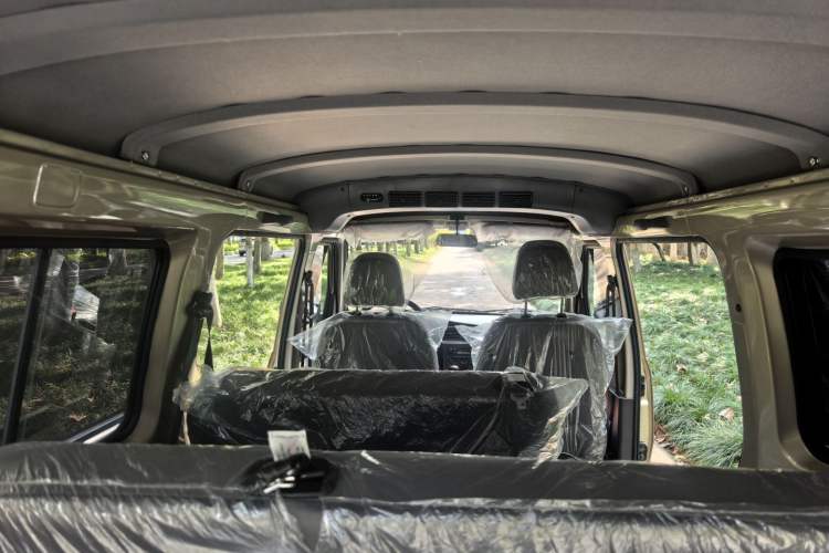 Used Wuling Rongguang 2021 1.5L Extended Standard Version with Air Conditioning – L3C Interior 5