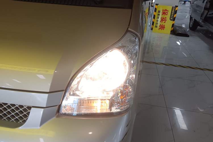 Used Wuling Rongguang 2021 1.5L Extended Basic Version L3C Left Front Headlight