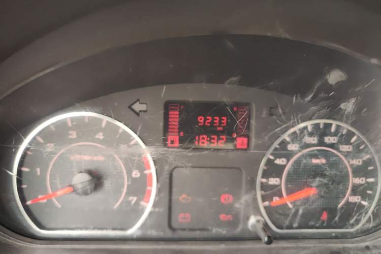 Used Wuling Rongguang 2021 1.5L Extended Standard Model Air-Conditioned Version LAR Odometer Close Up