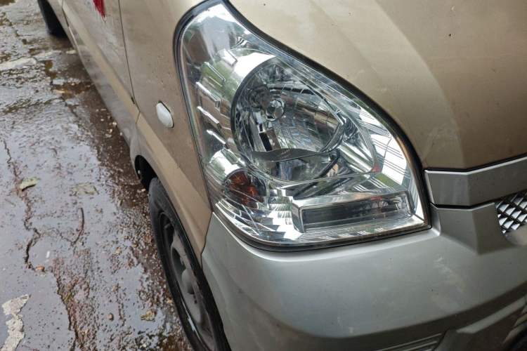 Used Wuling Rongguang 2021 1.5L Extended Basic Model LAR Right Front Headlight