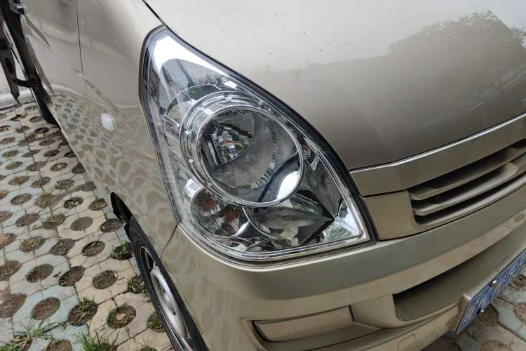 Used Wuling Rongguang 2021 1.2L S Base 7-Seater LSI Right Front Headlight
