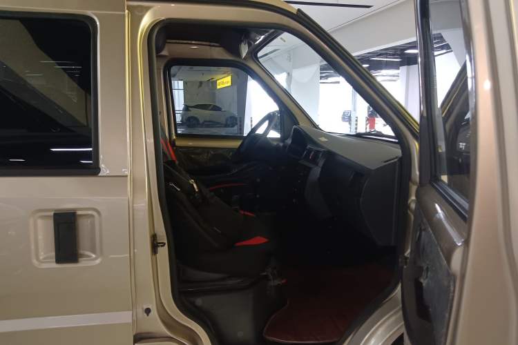Used Wuling Rongguang 2021 1.5L Extended Basic Version L3C Right Front Seat