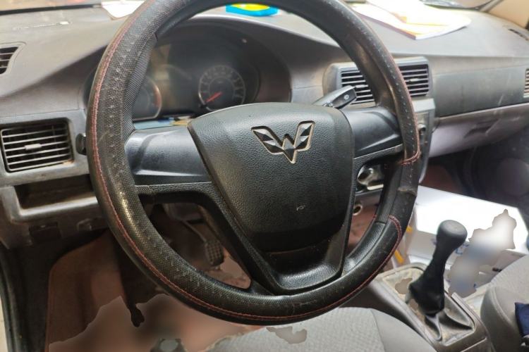 Used Wuling Rongguang 2021 1.5L Extended Basic Model LAR Steering Wheel