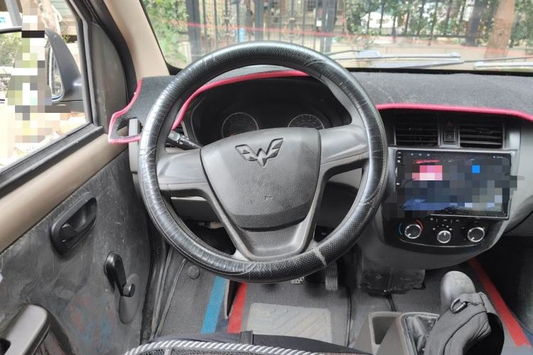Used Wuling Rongguang 2021 1.2L S Base 7-Seater LSI Steering Wheel