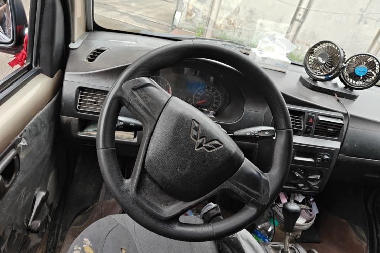 Used Wuling Rongguang 2021 1.5L Extended Basic Version L3C Steering Wheel