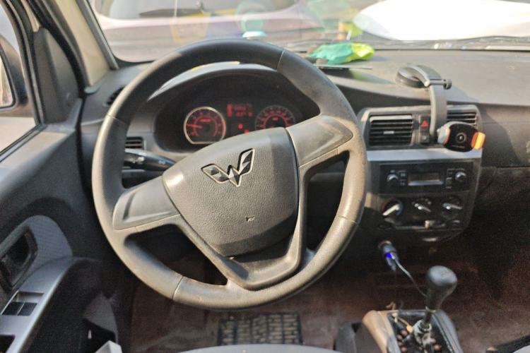 Used Wuling Rongguang 2021 1.5L Extended Standard Model Power-Assist Version LAR Steering Wheel