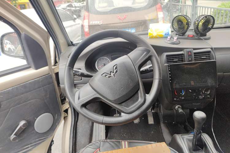 Used Wuling Rongguang 2021 1.5L Extended Basic Version L3C Steering Wheel