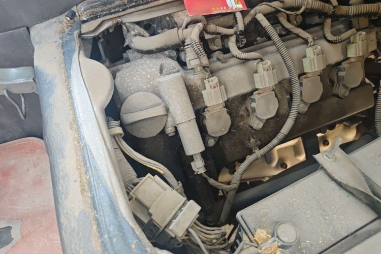 Used Wuling Rongguang 2021 1.5L Extended Basic Enclosed-Window Vehicle 2 Seats L3C Engine Bay Right