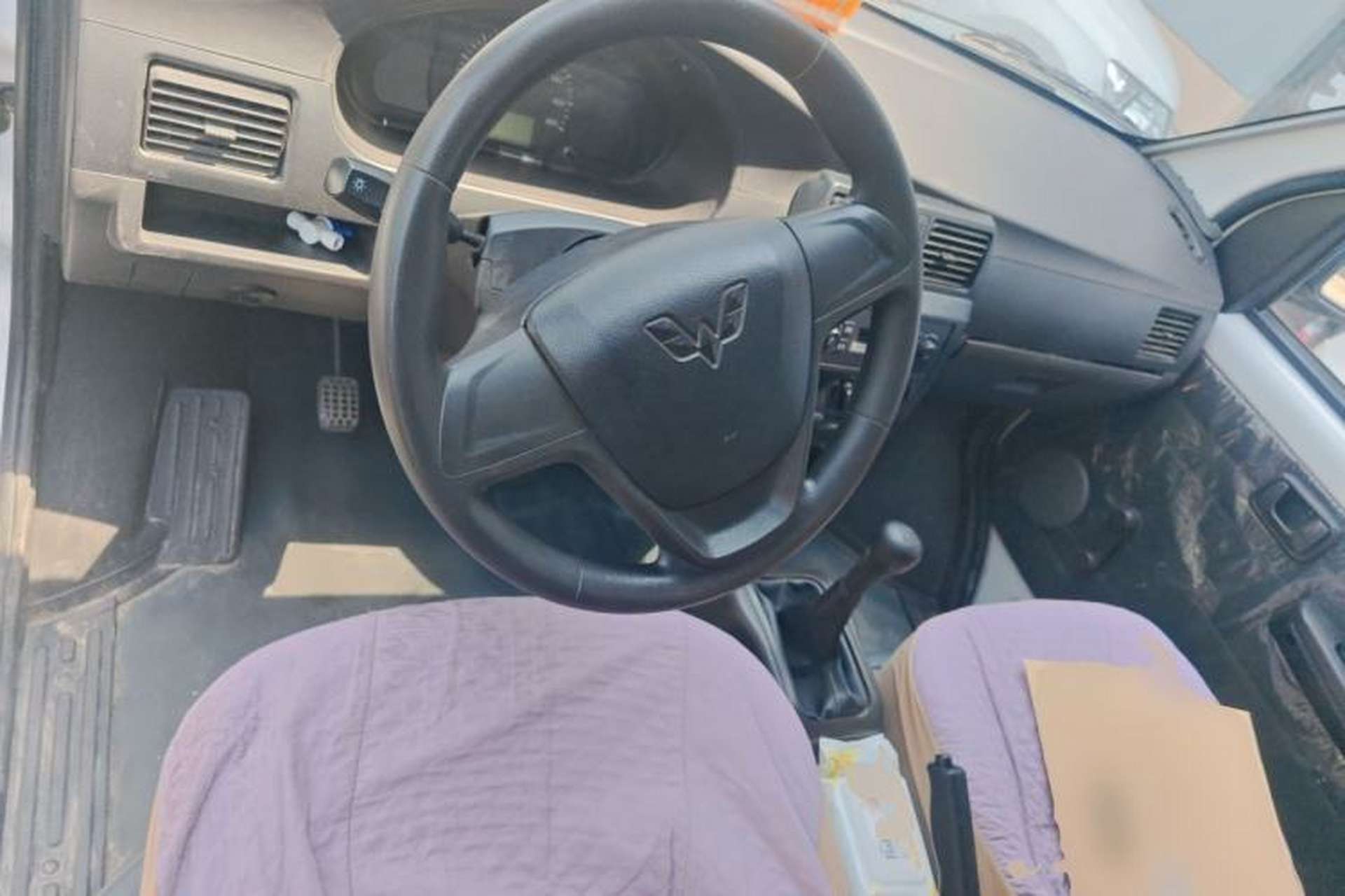 Used Wuling Rongguang 2021 1.5L Extended Basic Enclosed-Window Vehicle 2 Seats L3C Steering Wheel