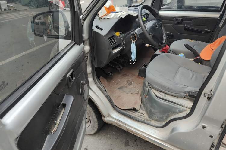 Used Wuling Rongguang 2021 1.5L Extended Basic Version L3C Driver Seat