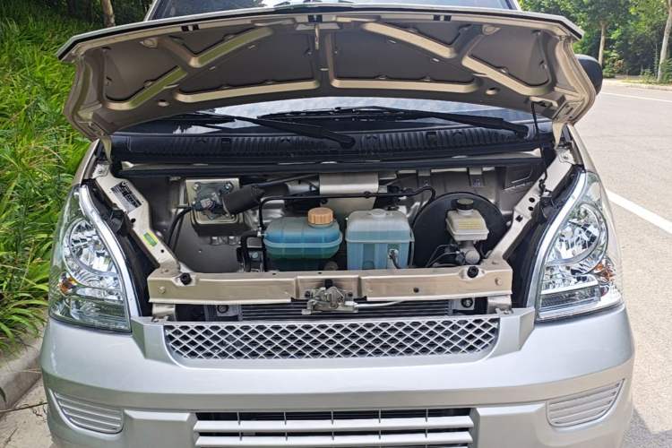 Used Wuling Rongguang 2021 1.5L Extended Standard Model Power-Assist Version LAR Engine Bay