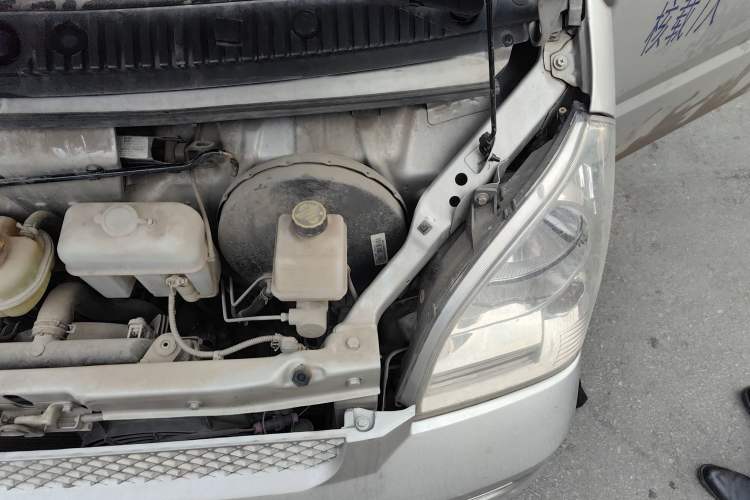 Used Wuling Rongguang 2021 1.5L Extended Basic Version L3C Engine Bay Left