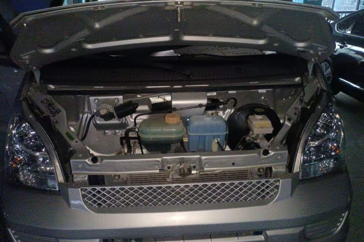 Used Wuling Rongguang 2021 1.5L Extended Standard Version with Air Conditioning – L3C Engine Bay