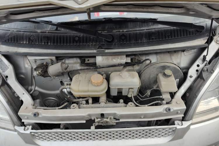 Used Wuling Rongguang 2021 1.5L Extended Basic Version L3C Engine Bay