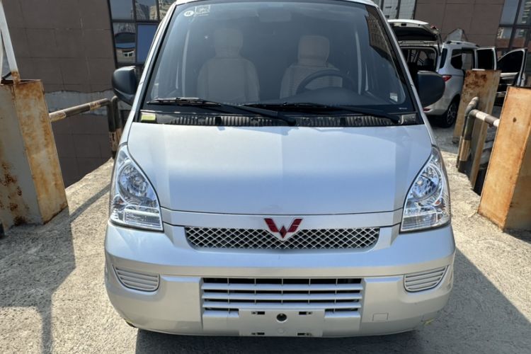 Used Wuling Rongguang 2021 1.5L Extended Basic Version L3C Exterior 1