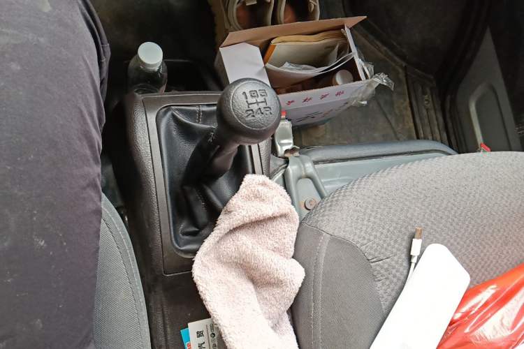 Used Wuling Rongguang 2021 1.5L Extended Standard Model Air-Conditioned Version LAR Gear Lever
