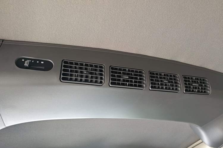 Used Wuling Rongguang 2021 1.5L Extended Standard Model Power-Assist Version LAR Headliner