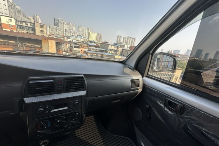 Used Wuling Rongguang 2021 1.5L Extended Basic Version L3C Interior 2
