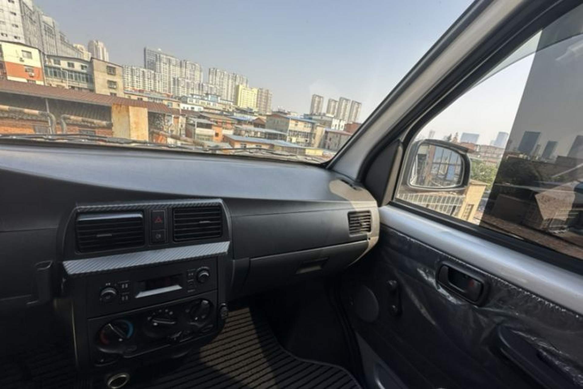 Used Wuling Rongguang 2021 1.5L Extended Basic Version L3C Interior 2